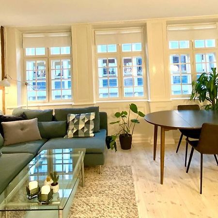 コペンハーゲンLuxury 'Kings Garden' City-Flat In Center Of Townアパートメント エクステリア 写真